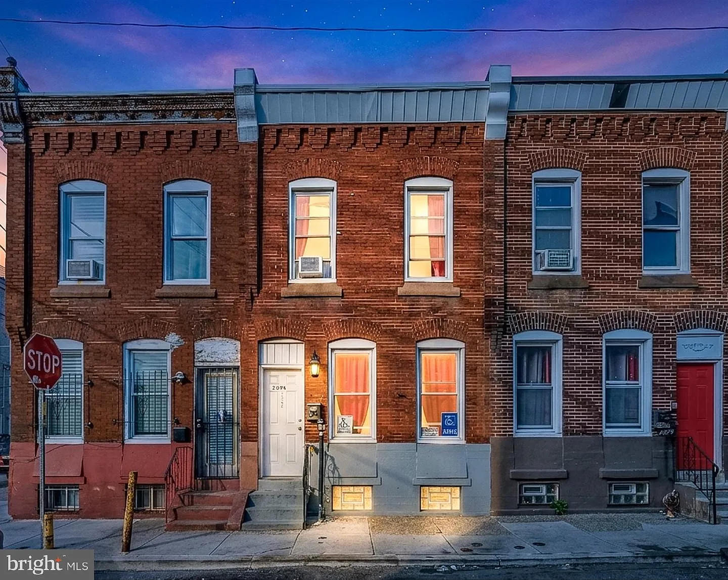 2076 E Stella St photo 1