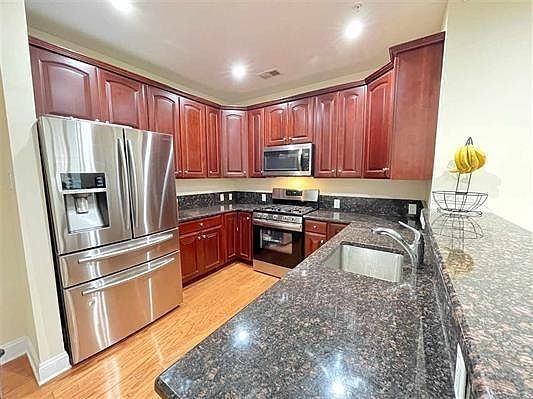 5th image of 126 Dudley St APT 210