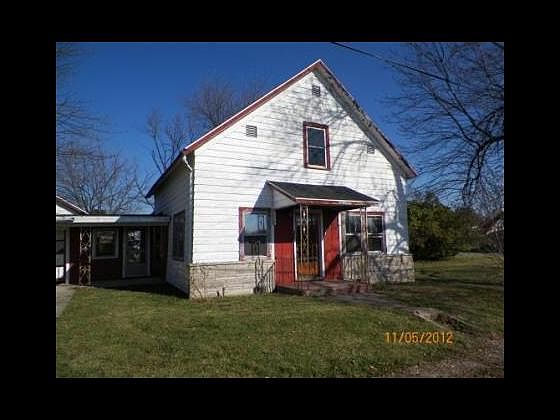 1st image of 806 W Conger St