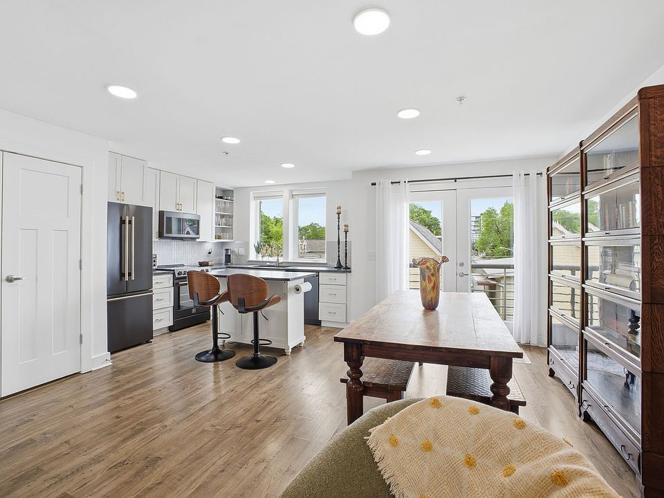 1st image of 1325 5th Ave N #25