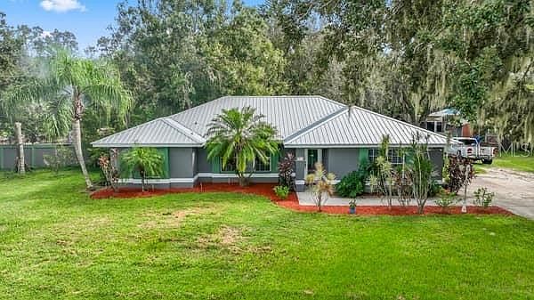 1st image of 3556 SE Montgomery Cir