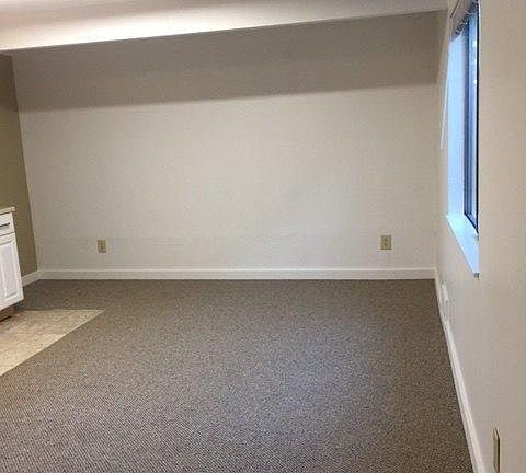 4th image of 10150 NE 64th St APT 1