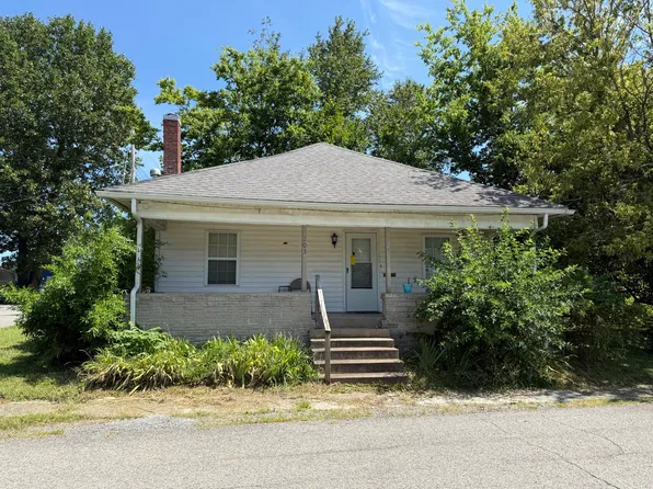 203 N McLaren St, Marion, IL 62959