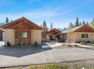 9328 E Riley Loop, Athol, ID 83801