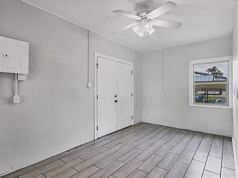 4212 3rd Ave NE — Photo 16