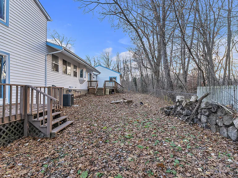 8165 Leonard Dr — Photo 52