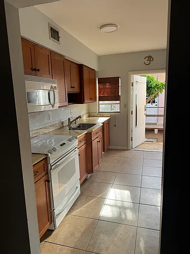 806 Rugby St #3 Photo 1