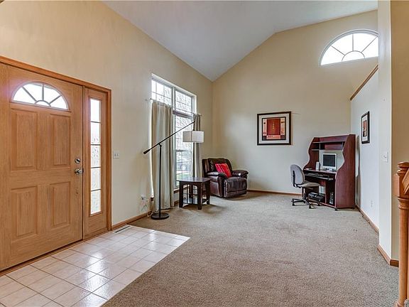 3rd image of 26961 Valeside Ln
