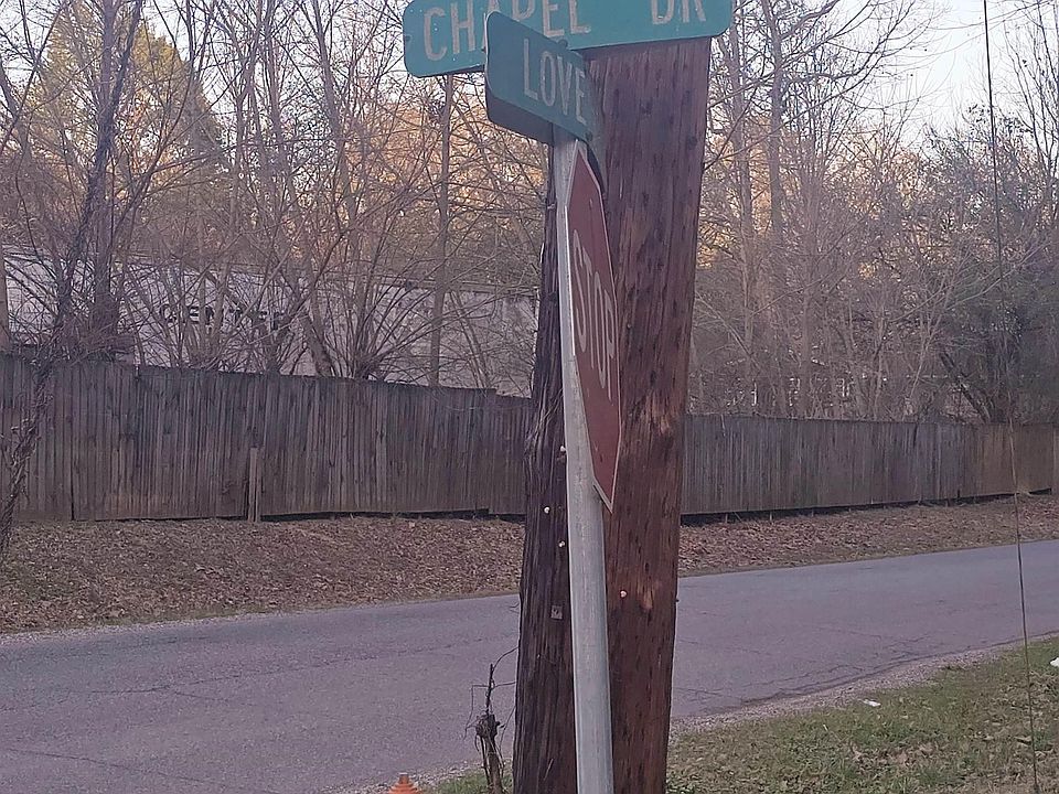2nd image of 107 Chapel Dr #1