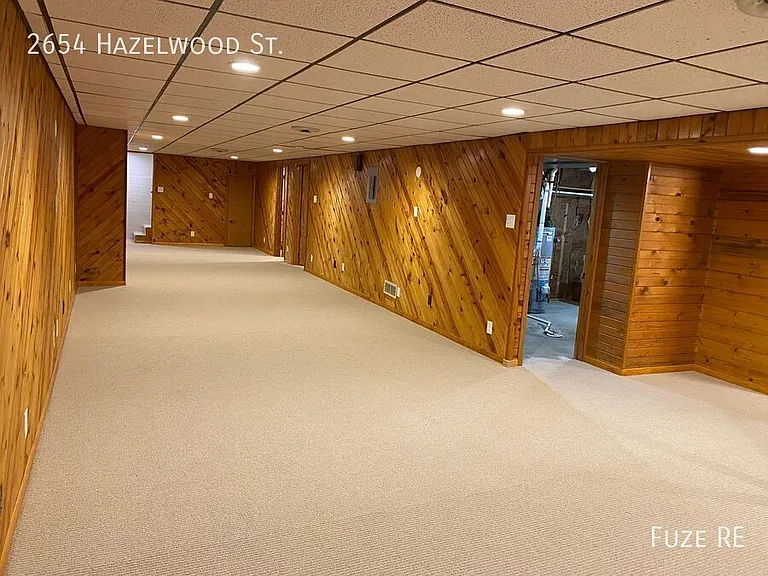2654 Hazelwood St N — Photo 25