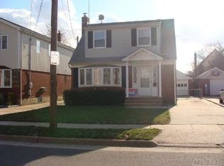 183 Emory Rd, Mineola, NY 11501