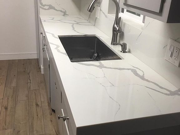 2nd image of 103 La Verne Ave APT 3