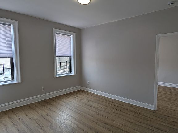 5th image of 9-11 Garrison Ave #56