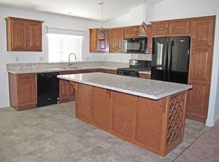 2011 Dennis Ln, Santa Rosa, CA 95403