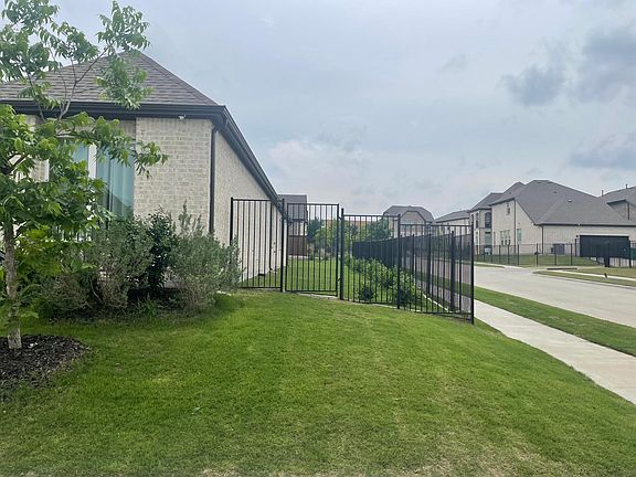 2nd image of 8109 Pine Valley Dr