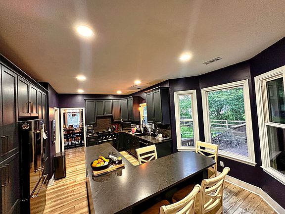 4th image of 912 New Mill Dr