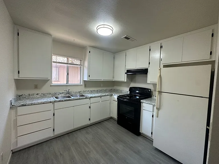 114 S Parsons Ave #G — Photo 17