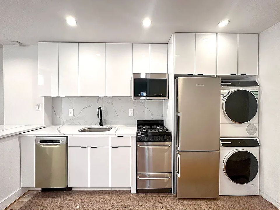 1st image of 68 E 1st St APT 3D