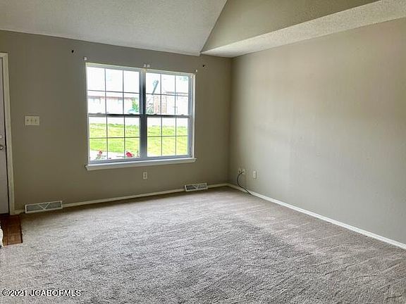 2nd image of 2513 Southridge Dr