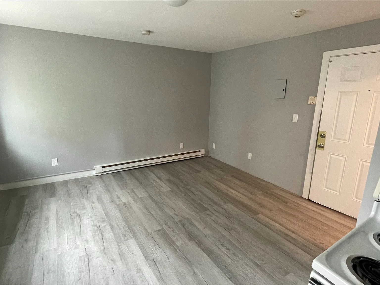 Studio, $1,175 — Photo 4