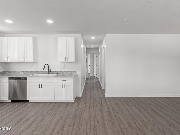 4th image of 450 S CRISMON Road