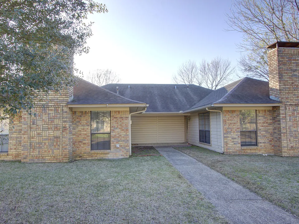 5805 Sidney Dr #A-1-1