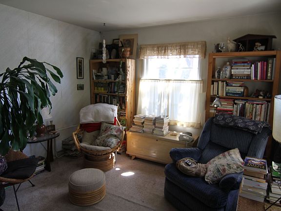4th image of 612 Woodlawn Ave
