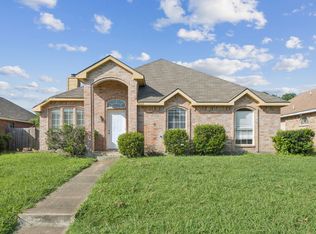 1602 Develon Dr, Mesquite, TX 75149