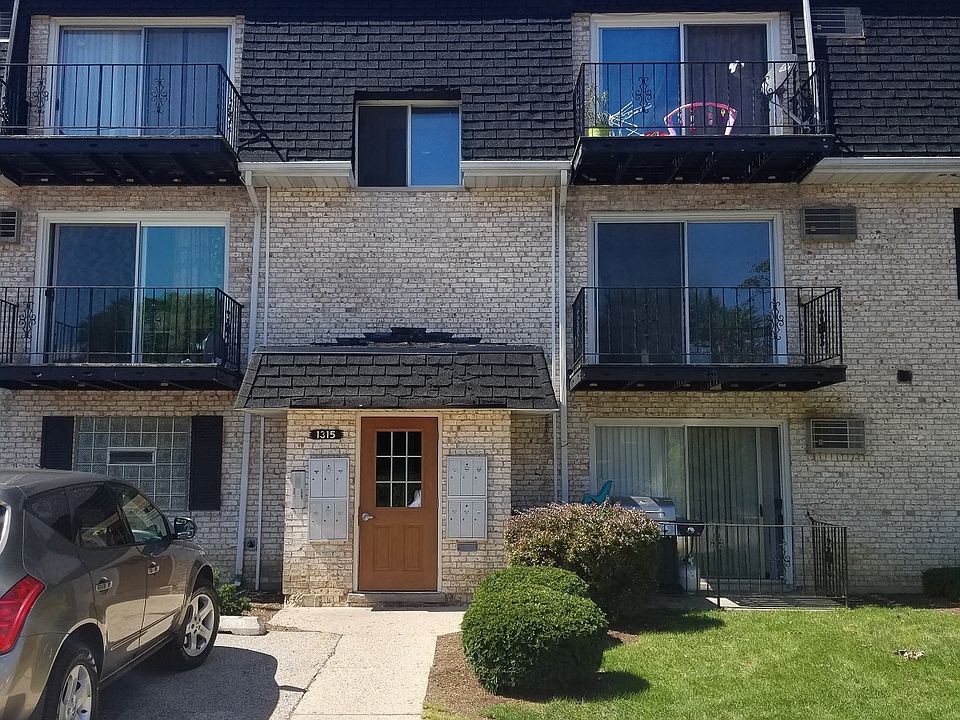 1st image of 1315 N Baldwin Ct Unit 3C