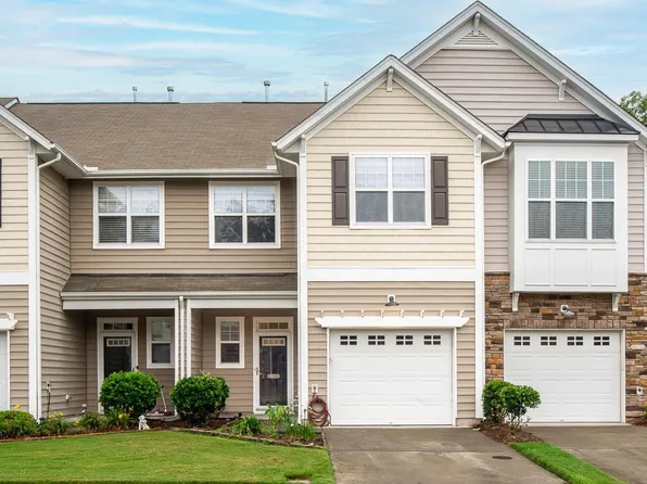 205 Suffolk Green Ln, Morrisville, NC 27560