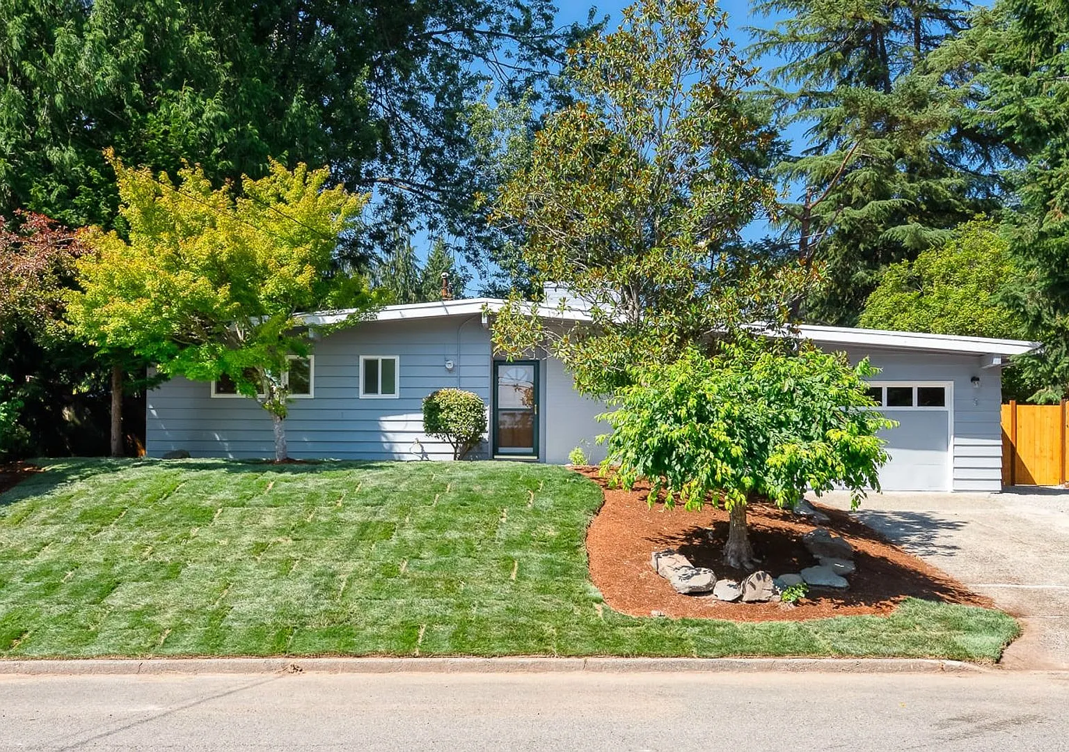 Newly Remodeled 3 Bed 1 Bath Rambler in Bellevue — Photo 1