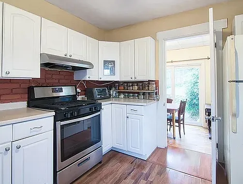 14 Sylvia St #1 — Photo 4
