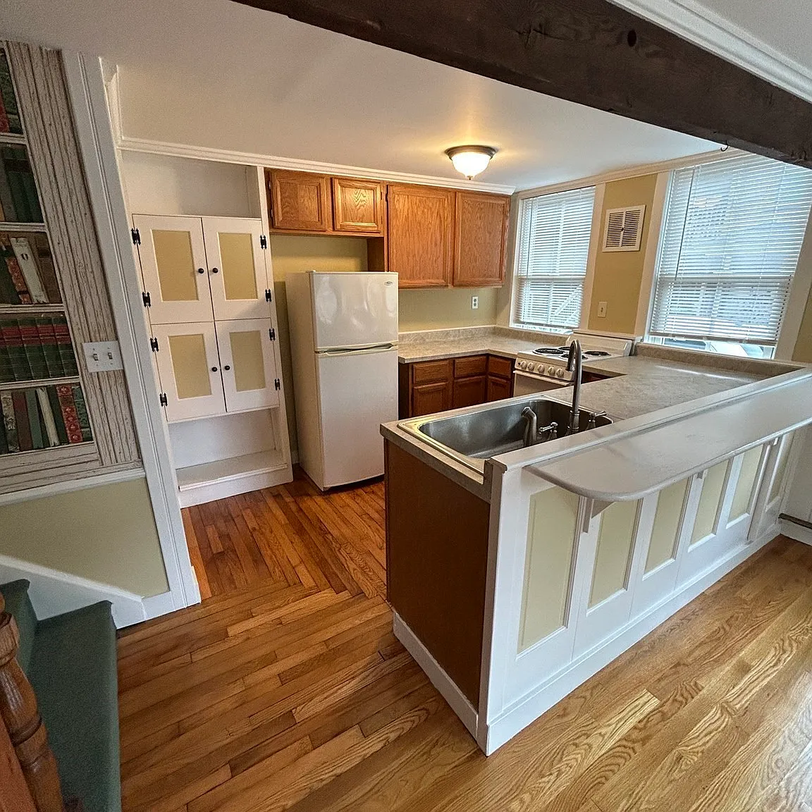 1 bed, 1.0 bath, 408 sqft, $17,050 — Photo 3