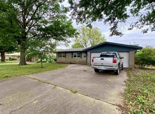 1007 E 10th St, Cushing, OK 74023