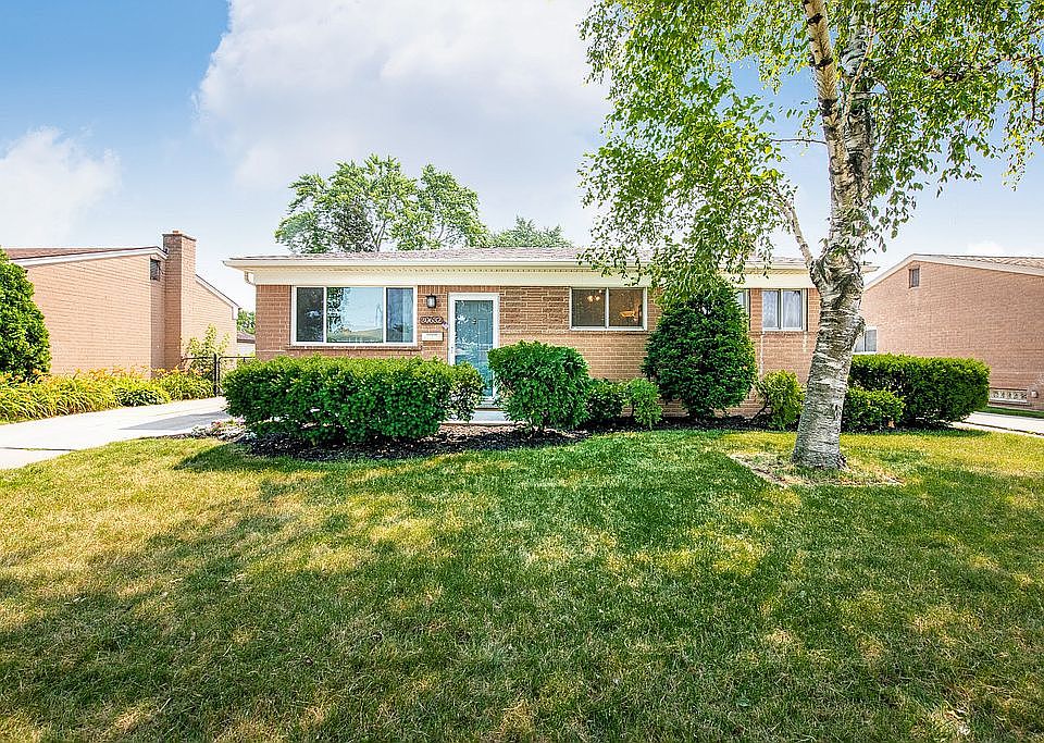 1st image of 30632 Roan Dr
