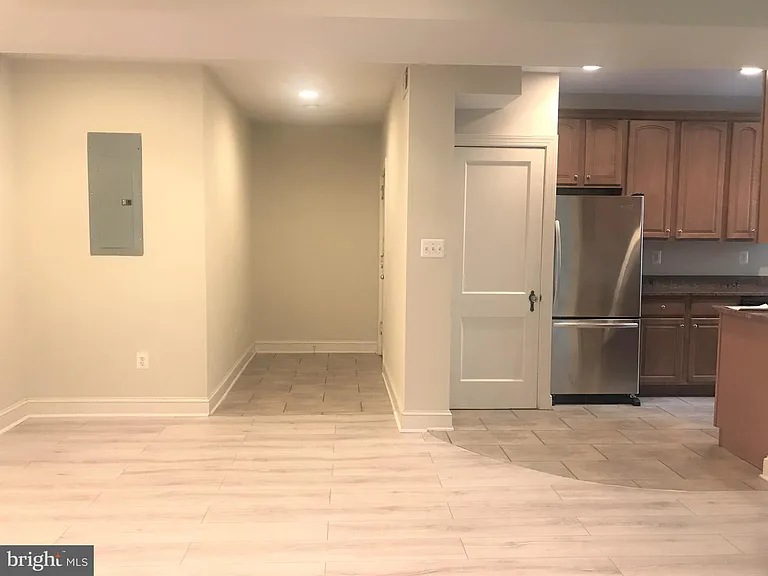 401 Commonwealth Ave #10B — Photo 21