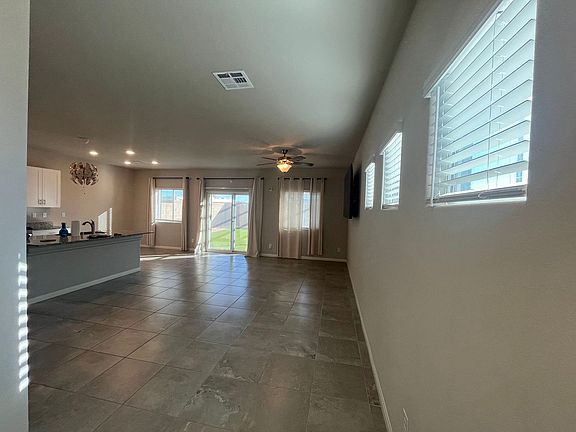 3rd image of 9791 Skyscape Ave