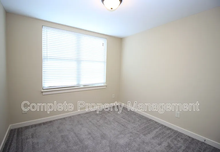 20478 Castle Ridge Rd — Photo 12