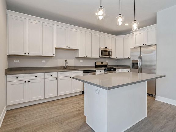 5th image of 2904 S Hillock Ave #106