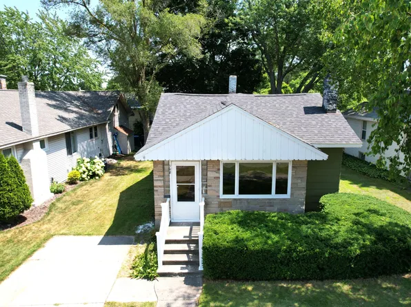 108 N Franklin St, Ludington, MI 49431