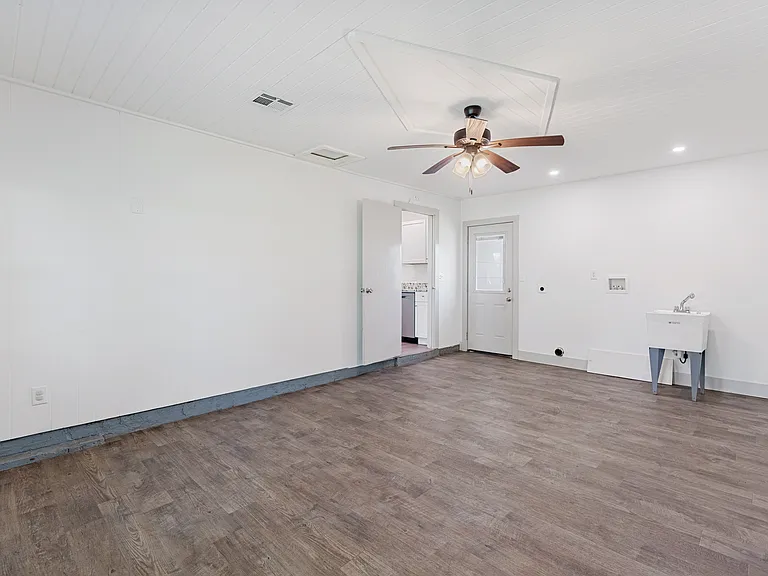 19336 E 3rd St — Photo 11