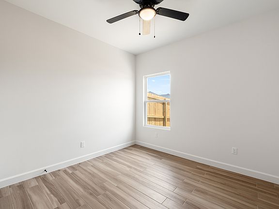 3rd image of 3601 Hidalgo Cir #B