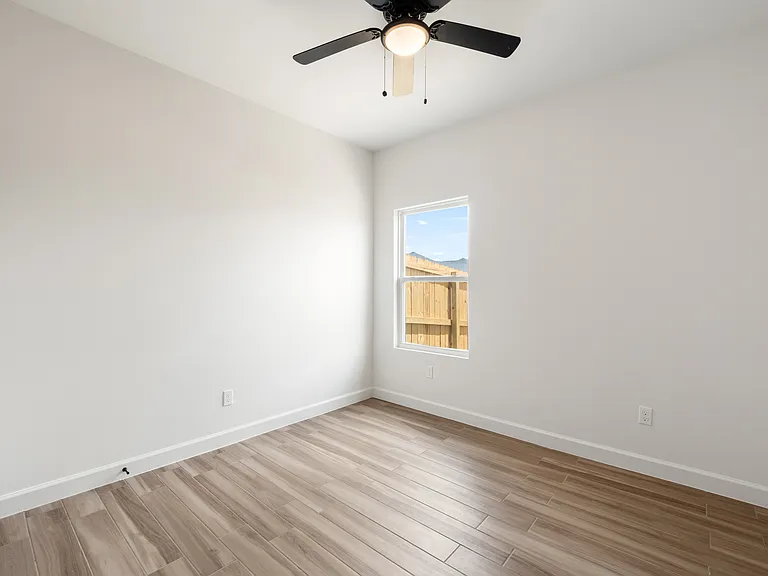 3601 Hidalgo Cir #B — Photo 3