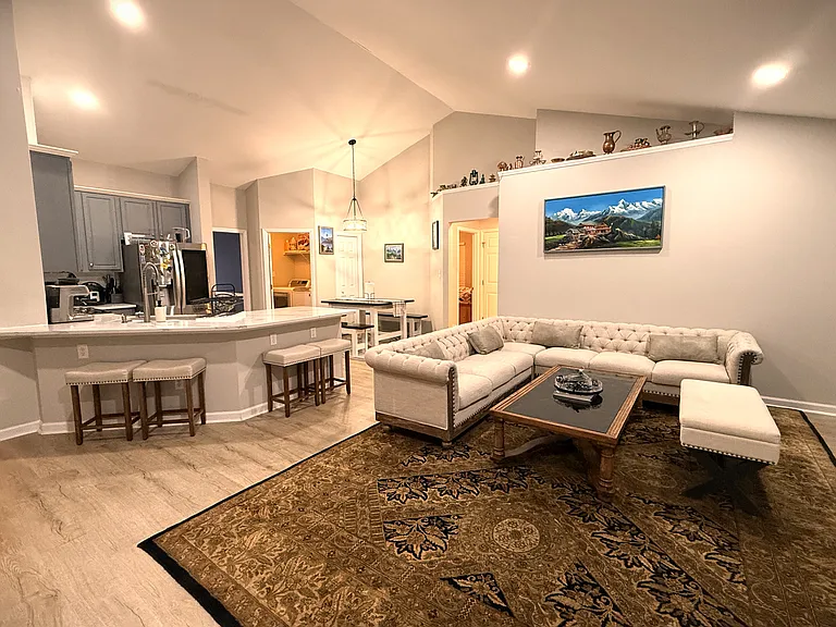 113 Bottlebrush Ct — Photo 4