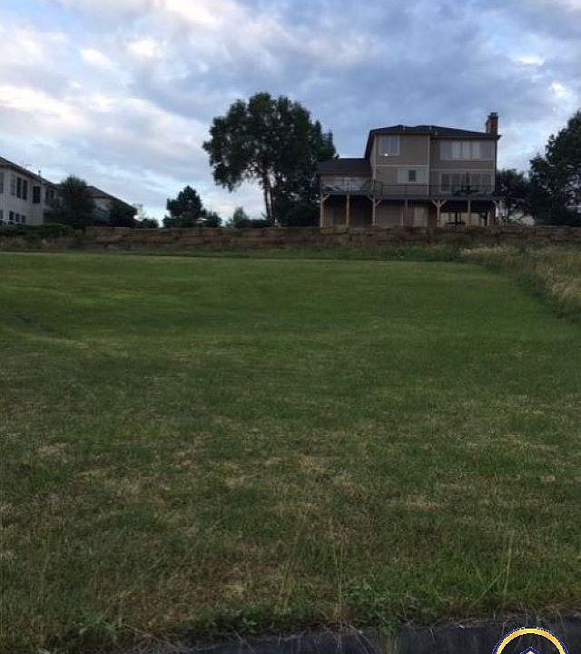 2nd image of SW Fieldcrest Ct