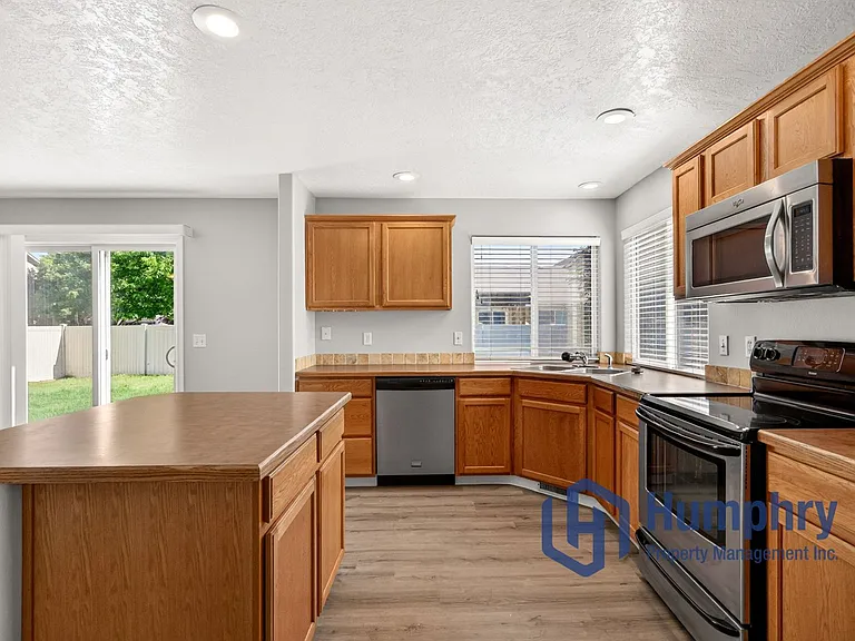 1359 E Palermo St — Photo 17
