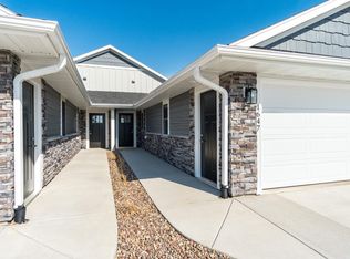1627 Red Clover St, Holmen, WI 54636