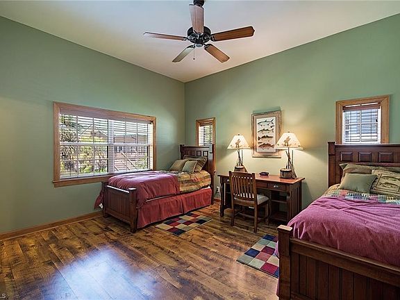 4th image of 305 Storter Ave N #329
