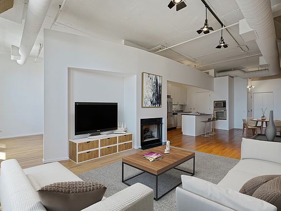 2nd image of 728 W Jackson Blvd APT 715