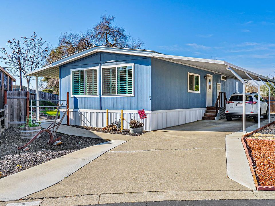 1st image of 5 Leisureville Cir